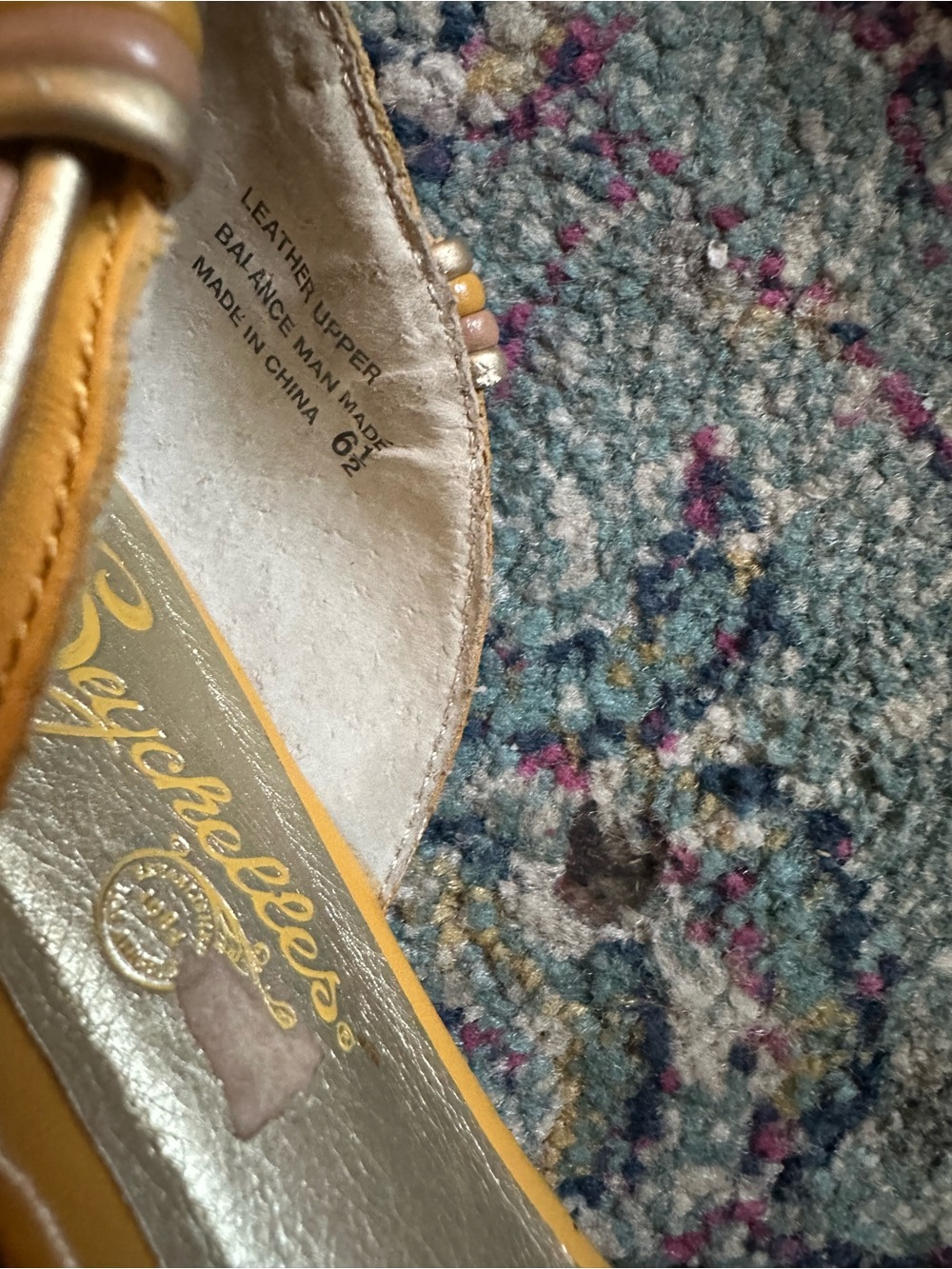 Seychelles Mustard Yellow & Gold accent Knotted Flat Sandals. Size 6.5 - Picture 5 of 8